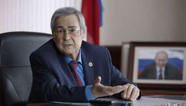 Aman Tuleyev says it's impossible to work as governor.
