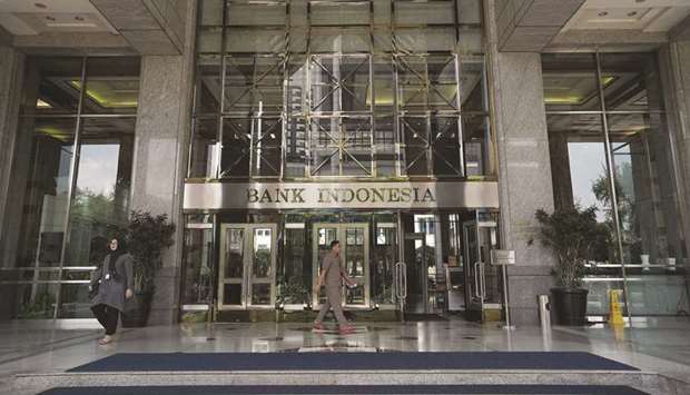 The Indonesian government said yesterday that it will allow Bank Indonesia to buy sovereign bonds in the primary market and extend a lifeline to banks in the event of insolvency.