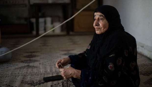 This contribution will support UNHCRu2019s efforts in alleviating the suffering of 1,851 vulnerable internally displaced families in Yemen, 1,961 vulnerable refugee families in Jordan and around 3,250 refugee families in Lebanon.