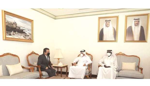 During the meeting, they reviewed bilateral co-operation relations between the two countries.