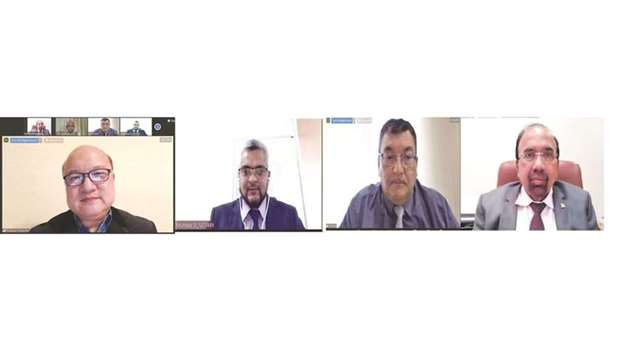 Professor Frank Yam and other participants during the webinar.rnrn