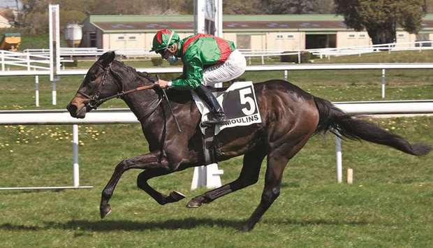 Clement Lecoeuvre rides Complication to Prix De Gennetines victory in Moulins, France. (Christophe M
