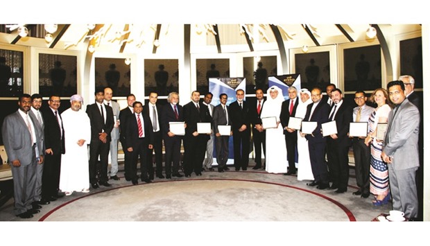 Etihad Airways officials with representatives of the travel agencies honoured on the occasion.