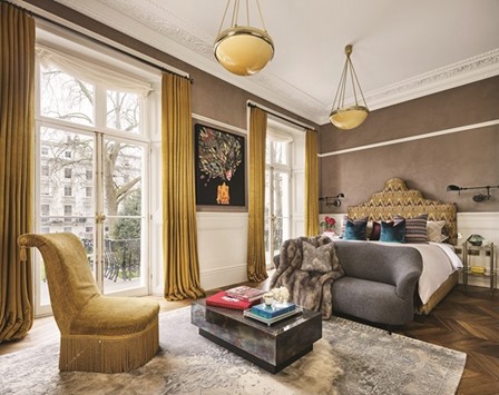 The Leinster Square development, which is QFBu2019s second completed development in London, offers shareholders and clients an opportunity to invest in five, three and four bedroom townhouses and six lateral three bedroom apartments