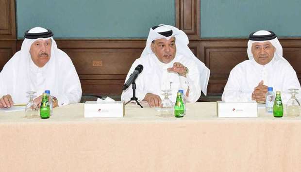 Qatar Chamber board member Mohamed bin Ahmed al-Obaidli (centre) stresses a point during the meeting.