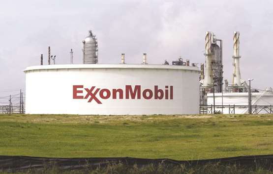 A storage tank is seen at the Exxon Mobil oil refinery in Houston, Texas (file). The reserves of Exxon Mobil shrank by 16% since the slump began in 2014.