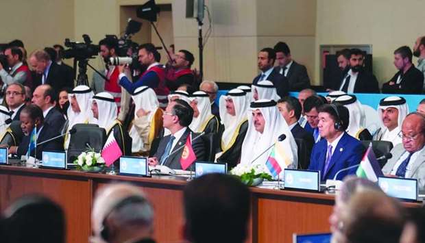 His Highness the Amir Sheikh Tamim bin Hamad al-Thani attended, along with heads of Islamic delegations, the opening session of the Extraordinary Summit