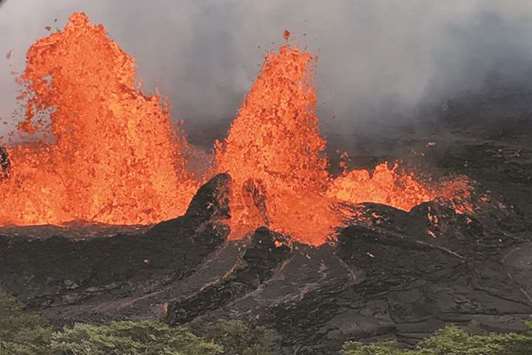 A US Geological Survey image released yesterday shows lava fountaining out of Kilauea Volcanou2019s Lower East Rift Zone at Fissure 22.