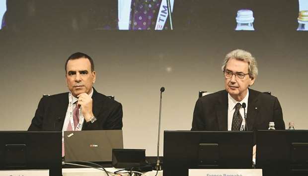 General manager of Telecom Italia (TIM) Amos Genish (left) and deputy chairman of Telecom Italia Franco Bernabe attend the General Meeting of Shareholders of Telecom Italia yesterday in Rozzano. A struggle over the control of Telecom Italia between Vivendi and a US activist fund comes to a head yesterday when shareholders vote on a new board.