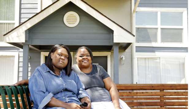 ALLu2019S WELL THAT ENDS WELL: Kiara Hearn, left, and her mother Rhonda Hinton. Both were diagnosed with coronavirus, but have now recovered.