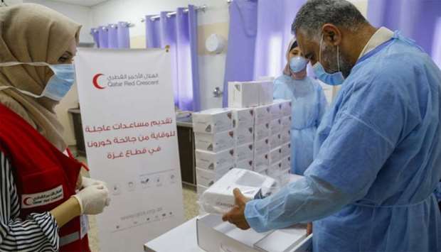 QRCS has delivered 800 rapid antigen test (RAT) kits to the Ministry of Health in Gaza.