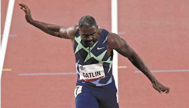 Justin Gatlin of the US wins the menu2019s 100m final in Tokyo yesterday.