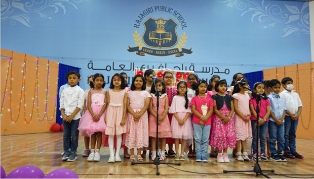 The day witnessed the presence and participation of mothers of students of Grades 1-3.