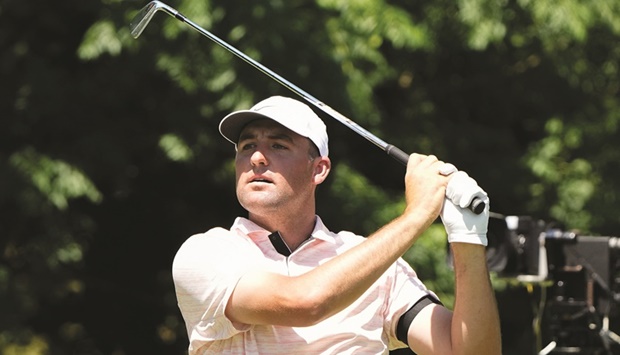 Scottie Scheffler plays his shot from the eighth tee during the second round of the Charles Schwab Challenge in Fort Worth, Texas, USA. (USA TODAY Sports)