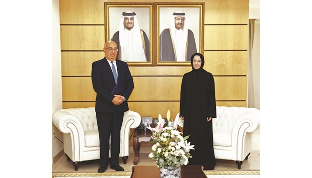 During the meeting, they reviewed co-operation in the field of education and higher education, and ways to enhance them.