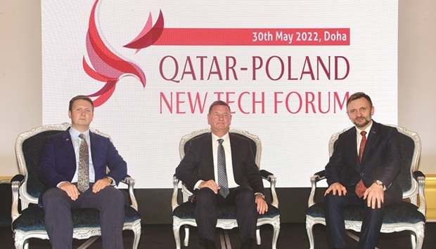 Janusz Janke, Polish ambassador; Daniel Dybala, president, Qatar-Poland Business Council; and Robert Perkowski, Vice President of the Polish Oil and Gas Company, at the Qatar-Poland New Tech Forum.