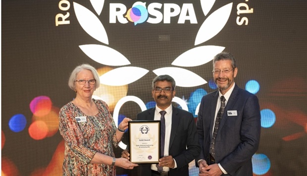 Galfaru2019s Corporate HSE manager Venkatesan Kulandaivelu receiving the award from RoSPA president Baroness Jolly and CEO Errol Taylor.