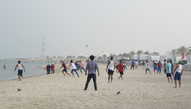 The public beaches across the country have witnessed a substantial turnout of temporary campers during the ongoing Eid al-Fitr holidays, local Arabic daily Arrayah reported.