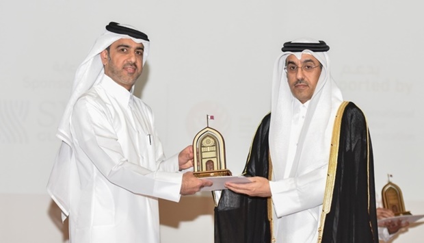 The award was received by Nawaf al-Emadi, executive director, GWC from HE the Minister of Labour Dr Ali bin Saeed bin Smaikh al-Marri recently.