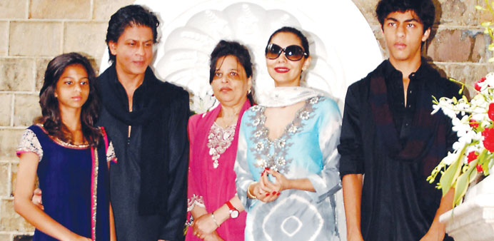 Bollywood actor Shah Rukh Khan and his family (left to right) daughter Suhana, sister Shehnaz, wife Gauri Khan and son Aryan Khan celebrate Eid al-Fit
