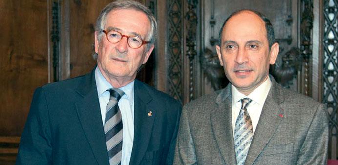 Akbar al-Baker with Xavier Trias at the Placa Sant Jaume (Barcelona City Hall).