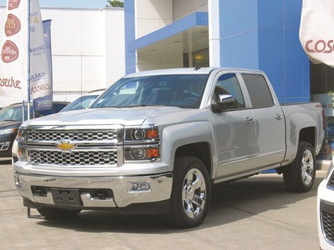 The Chevrolet Silverado. General Motors Co, the largest US automaker, yesterday reported sales fell 12.7% for its Chevrolet Silverado and decreased 7% for its GMC Sierra.
