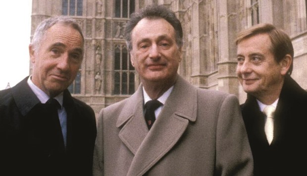 Fictional British minister Jim Hacker (middle) in popular 1980s British TV sitcom Yes Minister and Yes Prime Minister. His departmentu2019s Permanent Secretary, Sir Humphrey Appleby (left), did not have a very positive view of Europe.