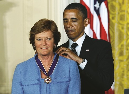 US President Barack Obama awards the Medal of Freedom to Pat Summitt in a file photo dated May 29, 2012. (Reuters)