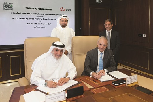Al-Muhannadi and Benayoun sign the SPA between RasGas and EDF as al-Kuwari and Vergerio look on. The agreement complements three existing long term SPAs between RasGas ventures and EDF group subsidiaries for delivery of up to 4.6mn tonnes per year to Edison in Italy and up 3.5mn tonnes per year to EDF Trading in Belgium.