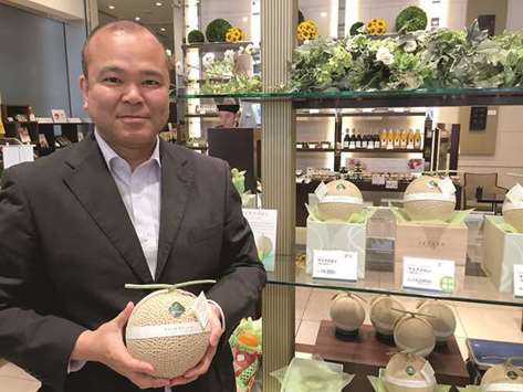 In the Senbikiya fruit shop in Tokyo, run by Naoto Hiraishi, one melon is sold for 27,000 Yen, or around 350 dollars. Luxury fruit is a lucrative and prestigious business.