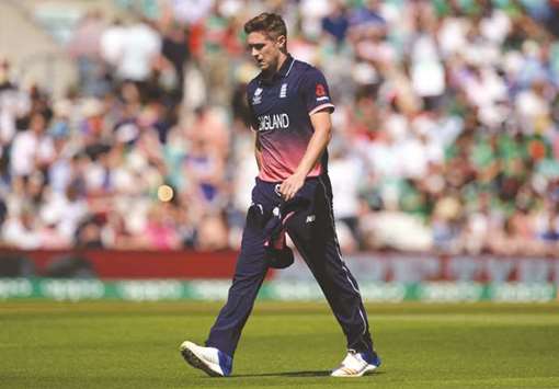 Chris Woakes will take four to six weeks to recover from side strain.