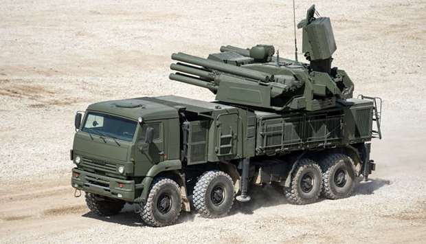 The stationing of the Russian-made Pantsir S1 weapon aims ,to renew the air defence system against Israel in the first degree,, said a commander, a non-Syrian who spoke on condition of anonymity.