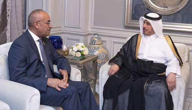 PM meets Algerian counterpartrnrn