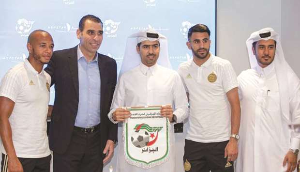 The agreement was signed by the acting Chief Executive Officer of Aspetar, Dr Abdul Aziz Jaham al-Kuwari and the president of the Algerian Football Federation, Kheireddine Zetchi, in the presence of the Algerian players Riyad Mahrez and Yacine Brahimi.