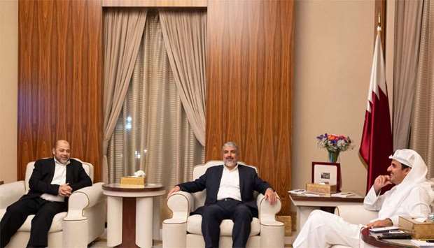 Amir meets a delegation from Hamas