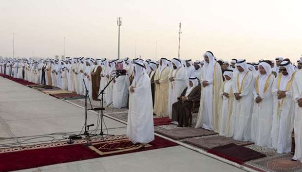 Amir performs Eid prayers, receives well-wishers