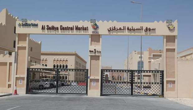 Al Sailiya Central Market is an integrated marketing platform that includes a traditional market with 52 shops, a retail market with 102 shops and a wholesale market with 50 shops