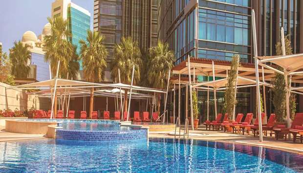 The swimming pool at City Centre Rotana Doha.rnrn