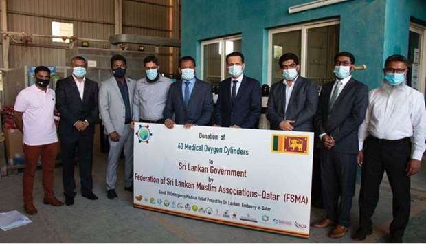 The Federation of Sri Lankan Muslim Associations Qatar (FSMA-Q), under the guidance of the Sri Lankan embassy in Qatar, has provided 60 medical oxygen cylinders to help in the fight against Covid-19 back in Sri Lanka.