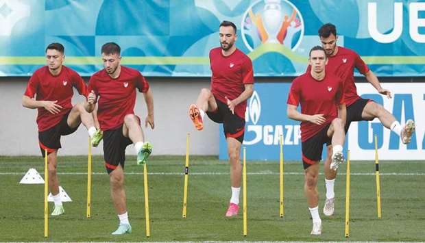 Turkeyu2019s players train in Baku yesterday. (Reuters)