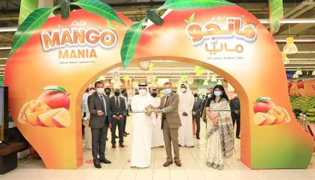 Indian ambassador Dr Deepak Mittal, Abdulla Khalifa al-Kuwari, Dr Alpna Mittal and other dignitaries at the inauguration of 'Mango Mania 2021' at LuLu Hypermarket, Al Gharrafa, yesterday.