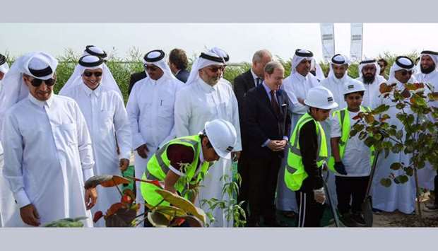 u2018Qatar Beautification and Our Kids Planting Treesu2019 campaign