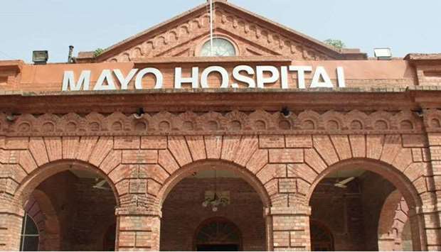 ,We can't keep up with what every doctor and what everyone is doing at all times. It's a large hospital,, explained an administrative official from Lahore's Mayo Hospital