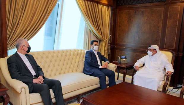During the meeting, they reviewed bilateral relations between the two countries in the fields of communications and information technology, and ways to enhance them.