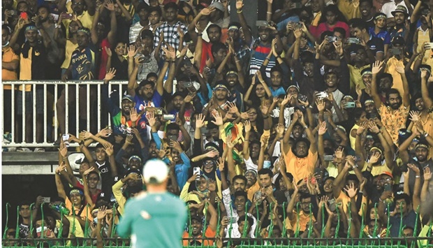 Australiau2019s captain Aaron Finch applauds Sri Lankan fans after the fifth and final final one-day international (ODI) at the R Premadasa International Cricket Stadium in Colombo on Friday. (AFP)
