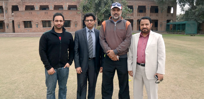 Former Pakistan cricket star Ijaz Ahmed (second right) with PCA officials.