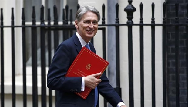 Philip Hammond says a budget would not be submitted before the British autumn.