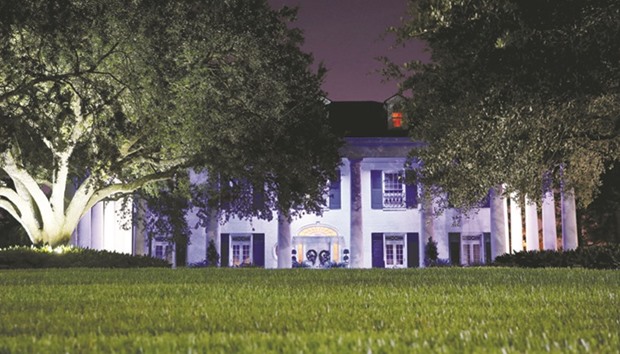 The Louisiana governoru2019s mansion is seen lit in blue in honour of Louisiana law enforcement.