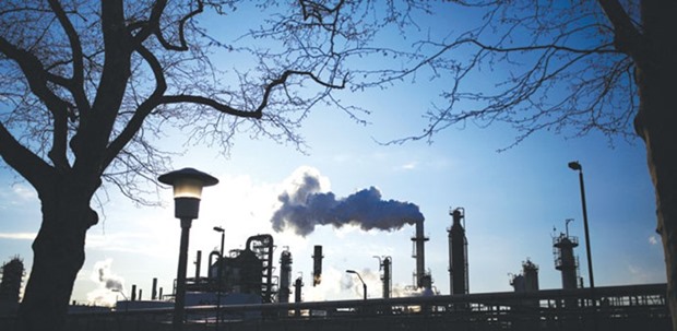 Emissions rise from the Monroe Energy Trainer Refinery in Marcus Hook, Pennsylvania. Independent US refiners are expected to post another quarter of weak earnings en route to possibly the worst year since the shale boom began in 2011.