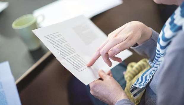 A u201cshared readingu201d group in Frankfurt reads a text aloud in turns, deliberately slowly, and then they talk about what they have read. The idea to read in groups first appeared in Liverpool in 1997, before spreading across Europe.